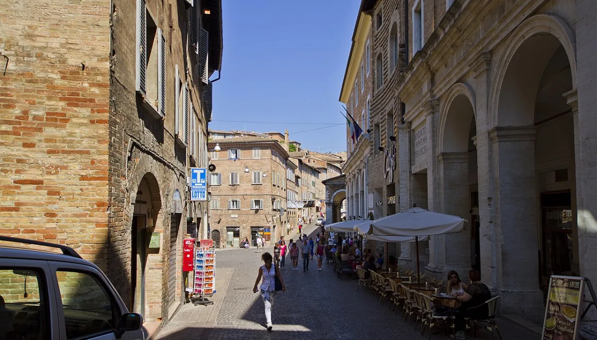 Via Vittorio <a href=