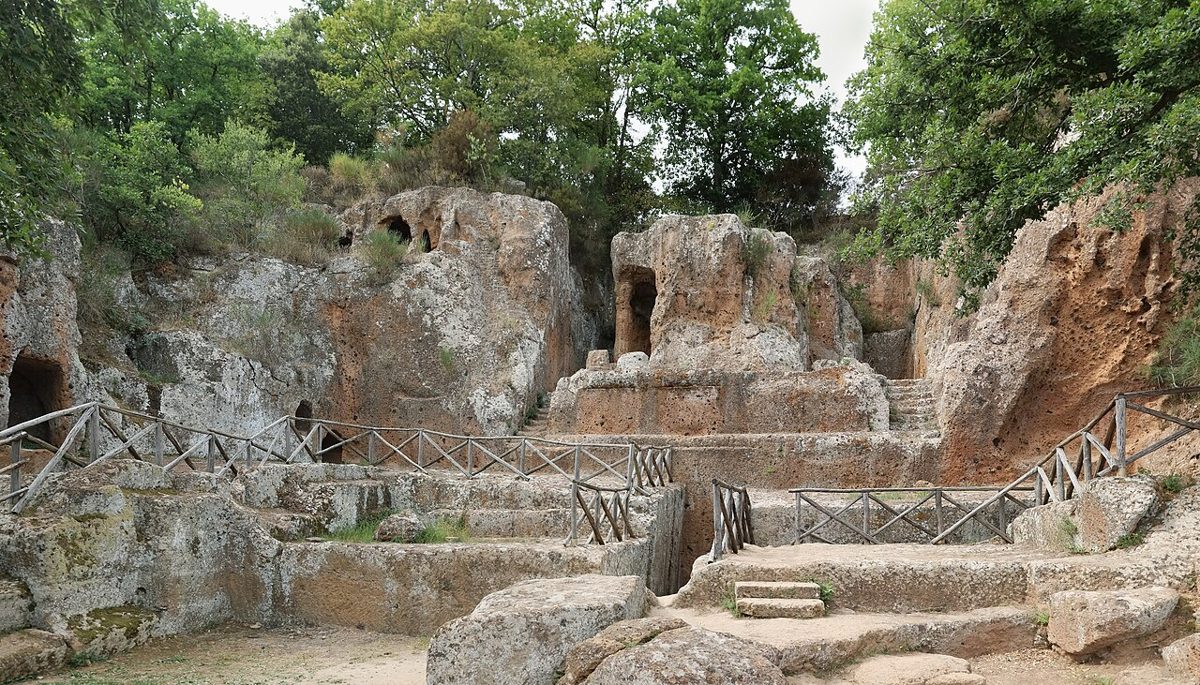 La Tomba Ildebranda nella necropoli di Sovana
