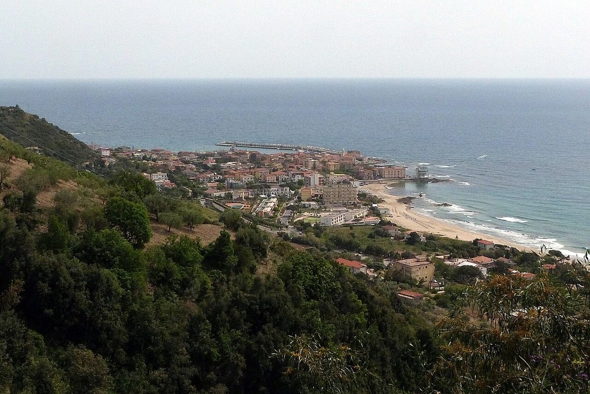 Acciaroli, the Cilento harbour that inspired Hemingway and the old fisherman