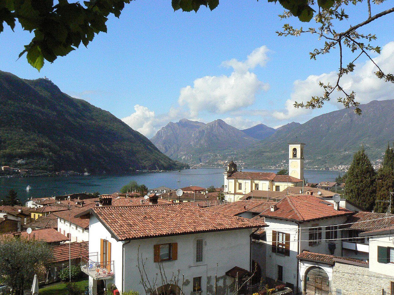 Antica Via Valeriana sul lato bresciano del Sebino