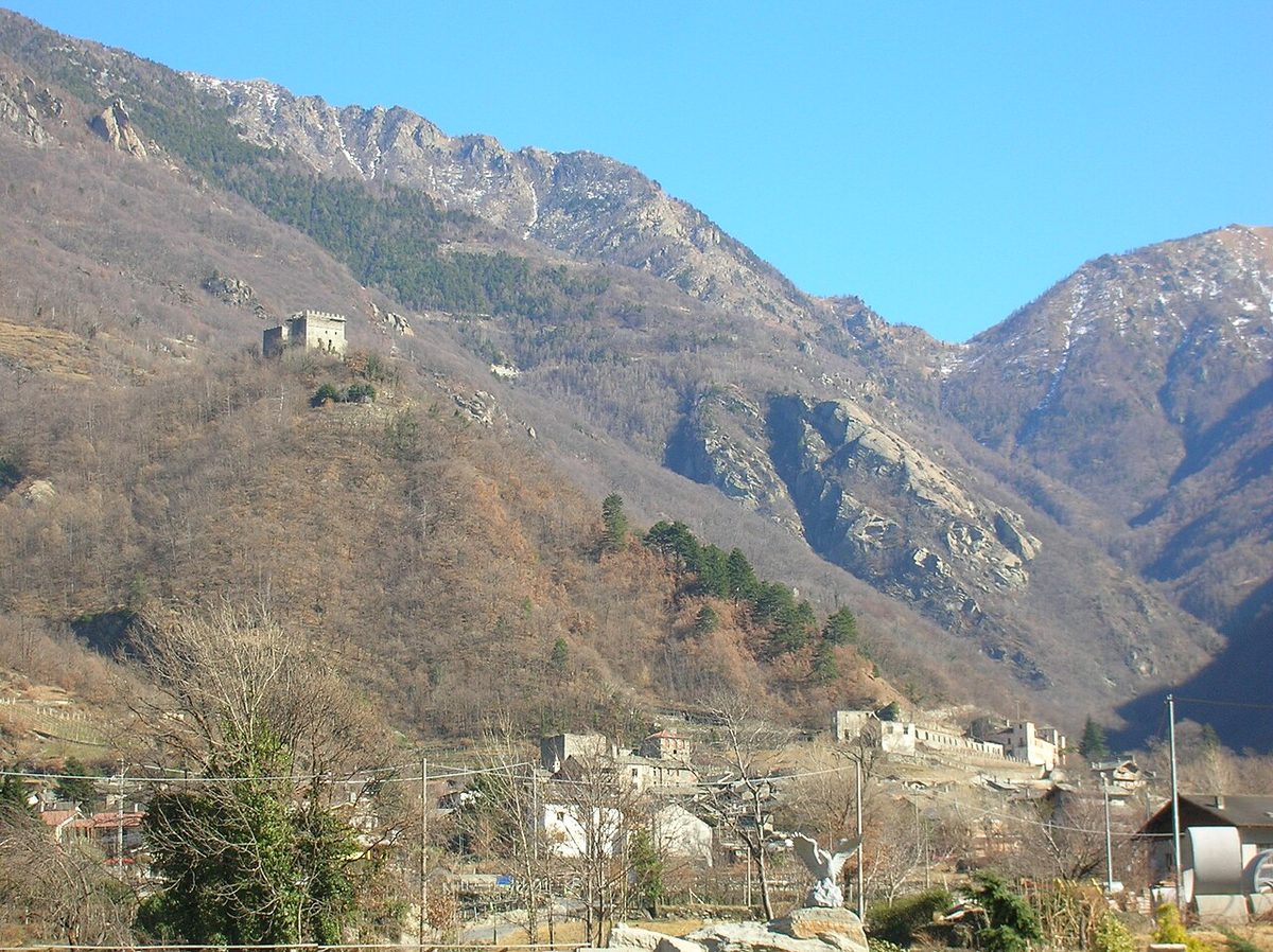 Arnad e il lardo DOP: un villaggio medievale che profuma di rosmarino
