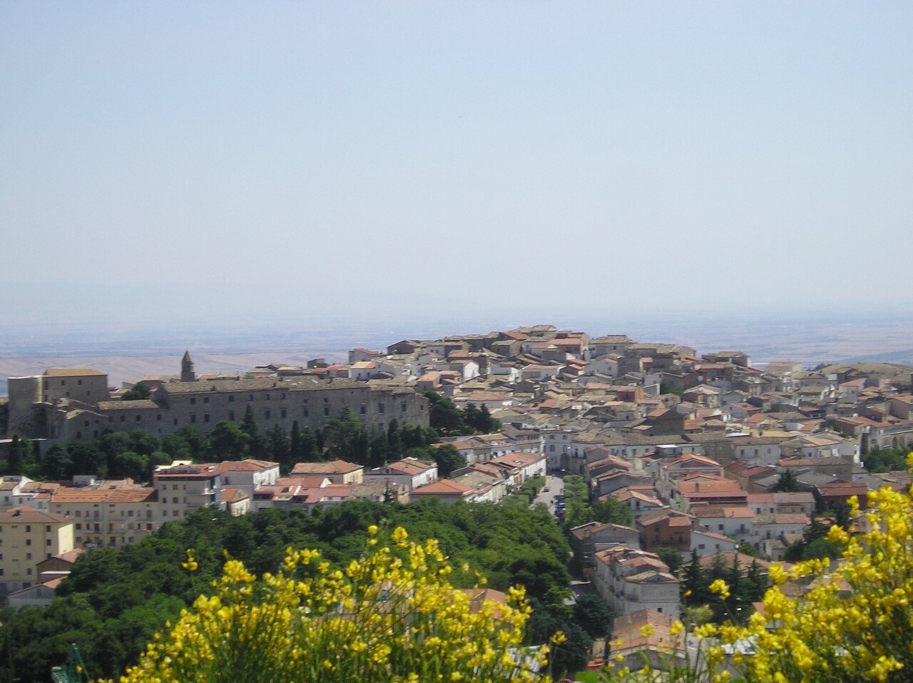 Bovino, dove la pietra racconta: il duomo romanico e il ponte sul Cervaro