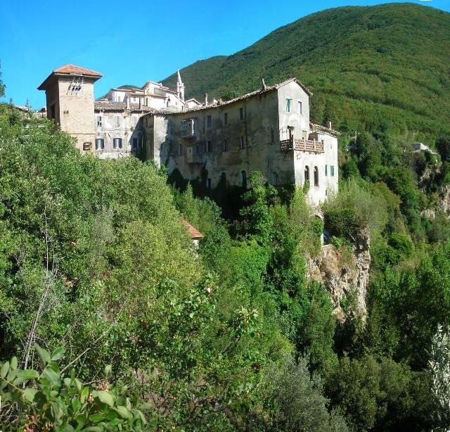 Cascate del Menotre a Pale: il velo della sposa nell'Umbria nascosta