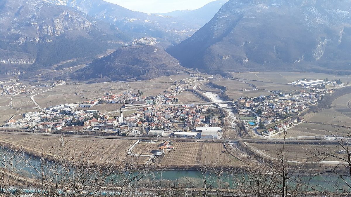 Castel Beseno: the largest fortress in Trentino that no one visits