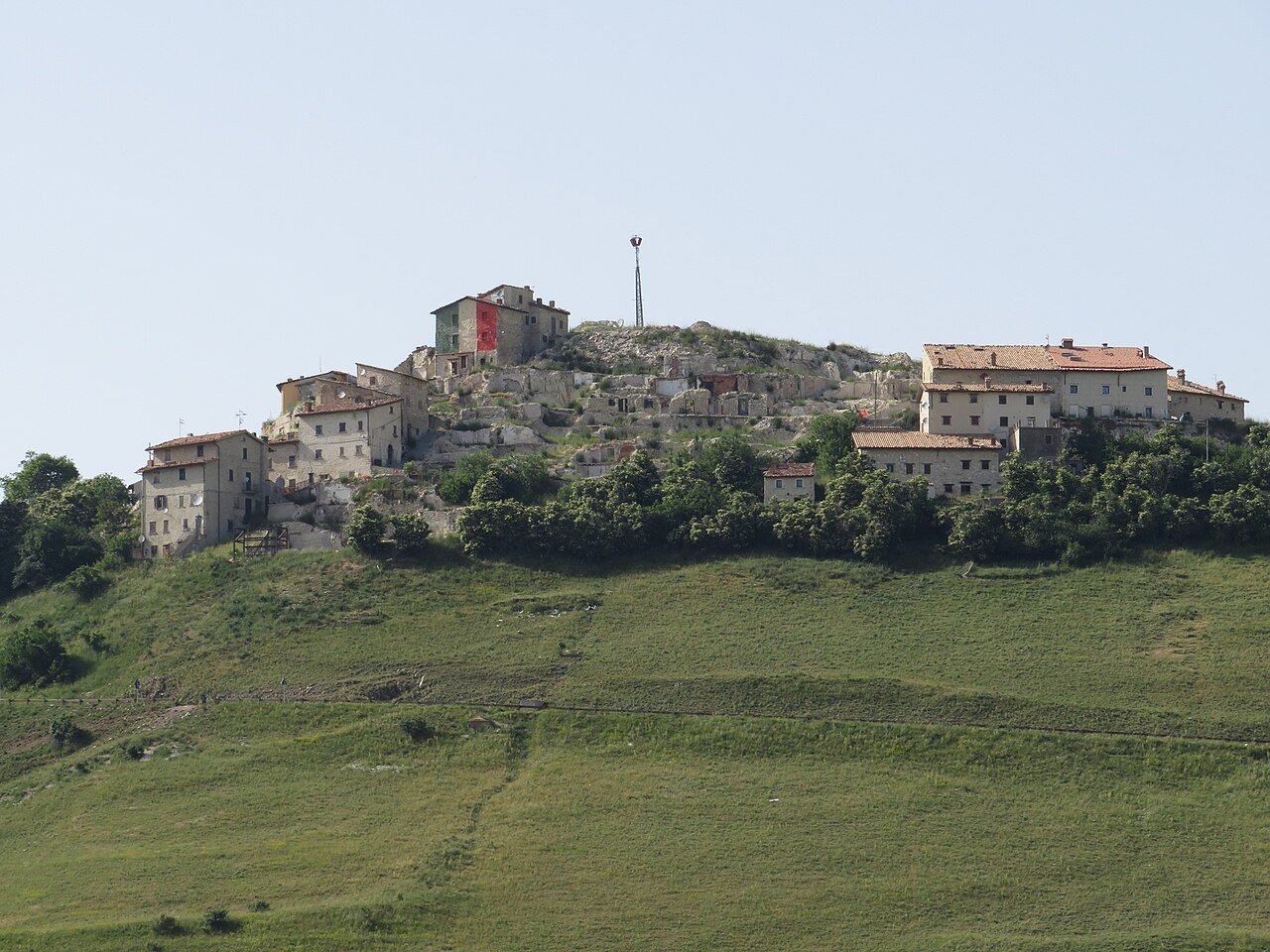 Castelluccio di Norcia: il silenzio dell'altopiano oltre la fioritura
