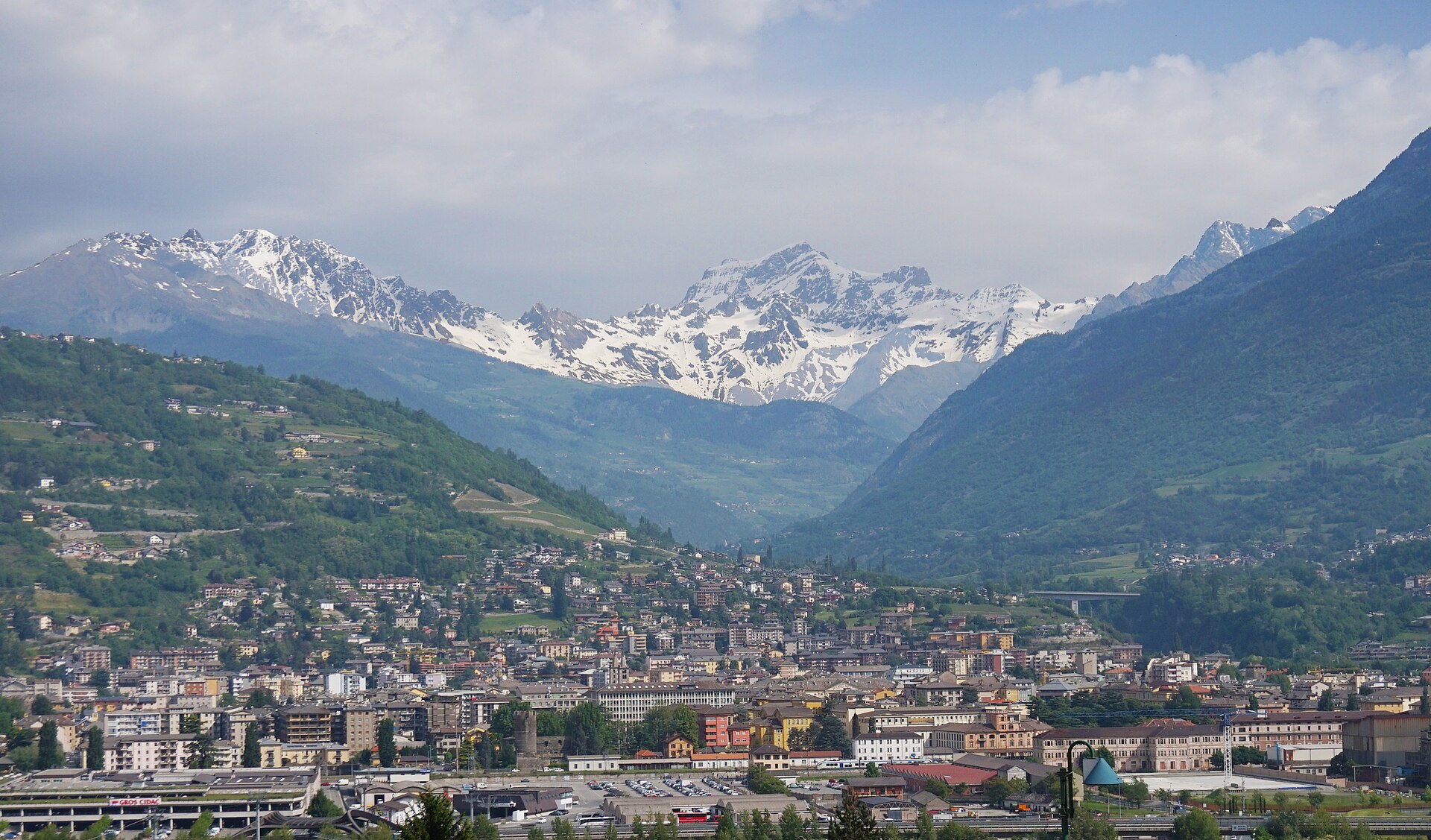 Come arrivare a Aosta: guida completa ai trasporti