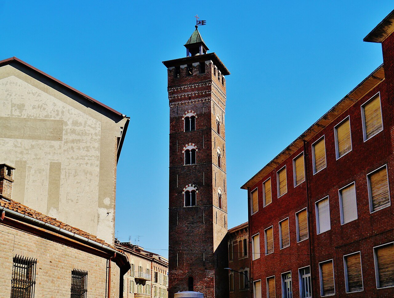 How to get to Asti: complete transport guide (Asti, Piemonte, Italia)