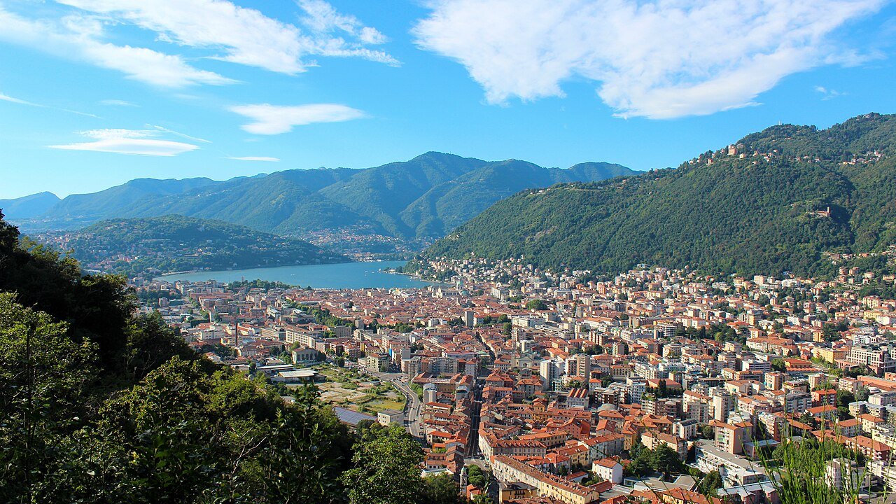 Wie kommt man nach Como: Zug, Auto, Flugzeug und Bus (Como, Lombardei, Italien)