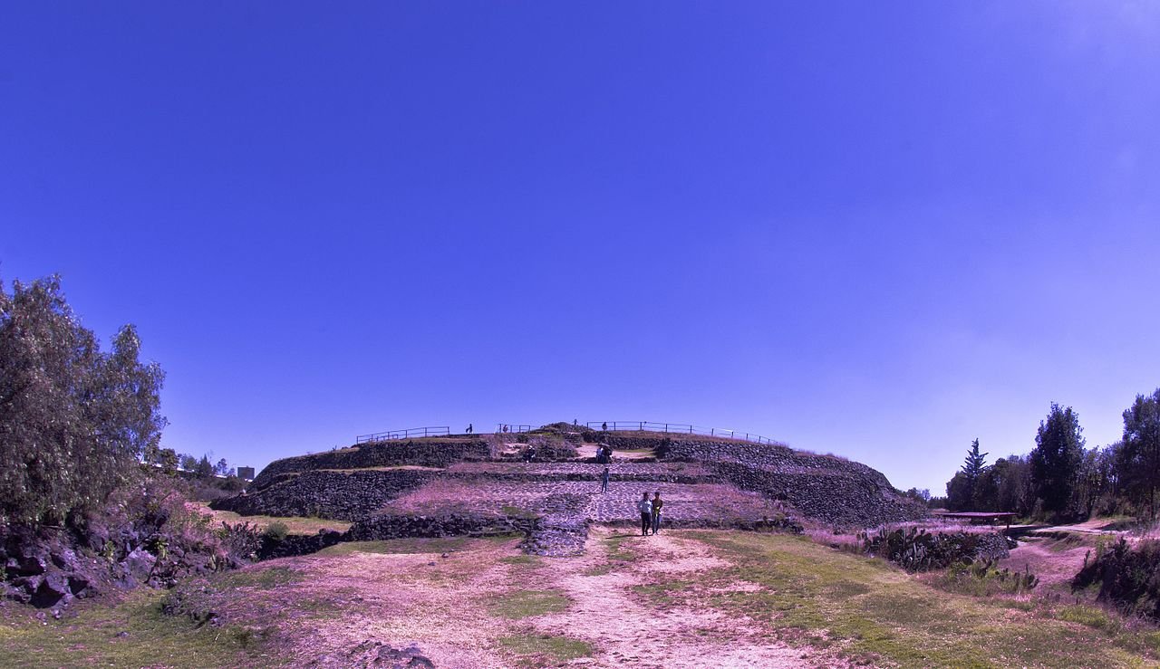 Cuicuilco: la piramide circolare sepolta dalla lava nel sud di Città del Messico