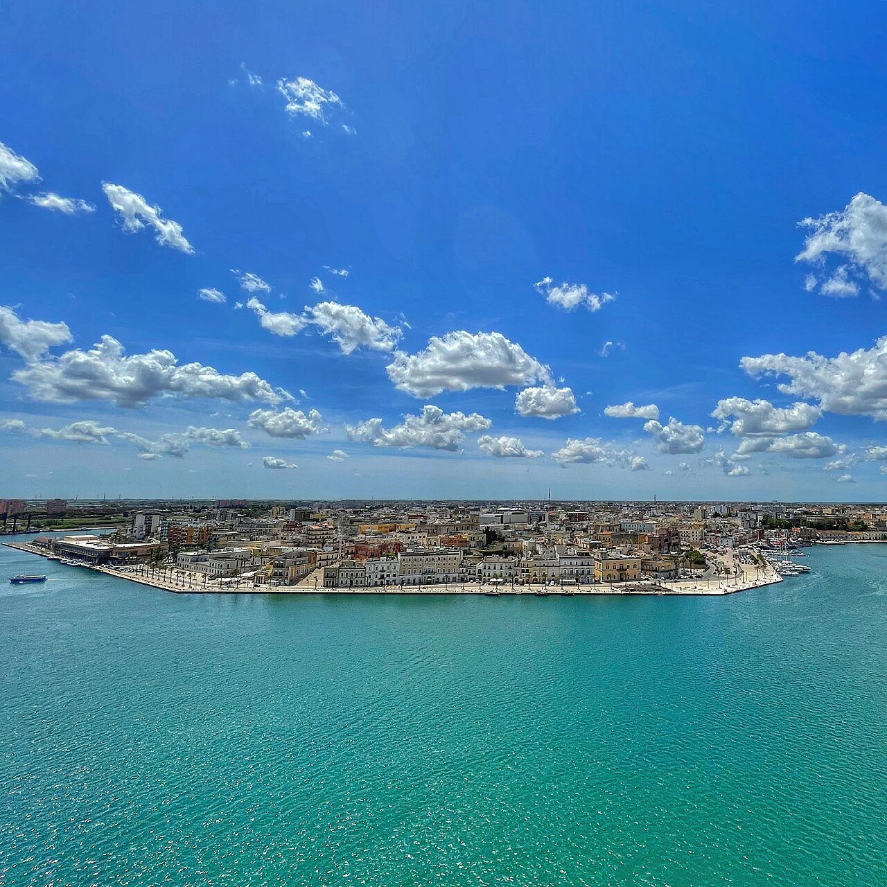 Wo übernachten in Brindisi: Viertel, Unterkünfte und praktische Tipps (Brindisi, Puglia, Italia)