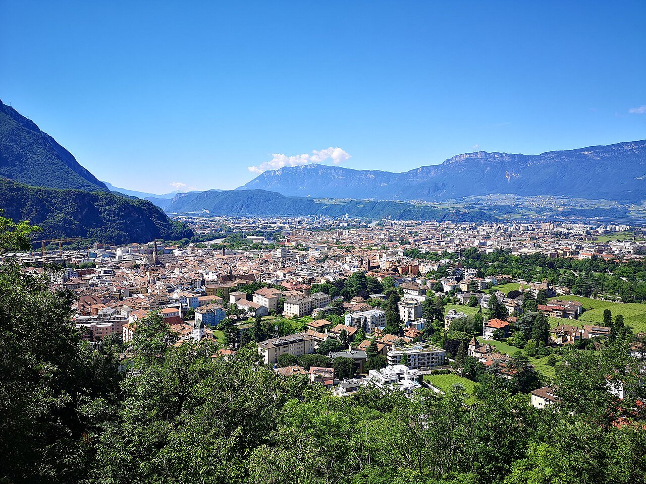 Dove mangiare a Bolzano: canederli, speck e sapori tirolesi