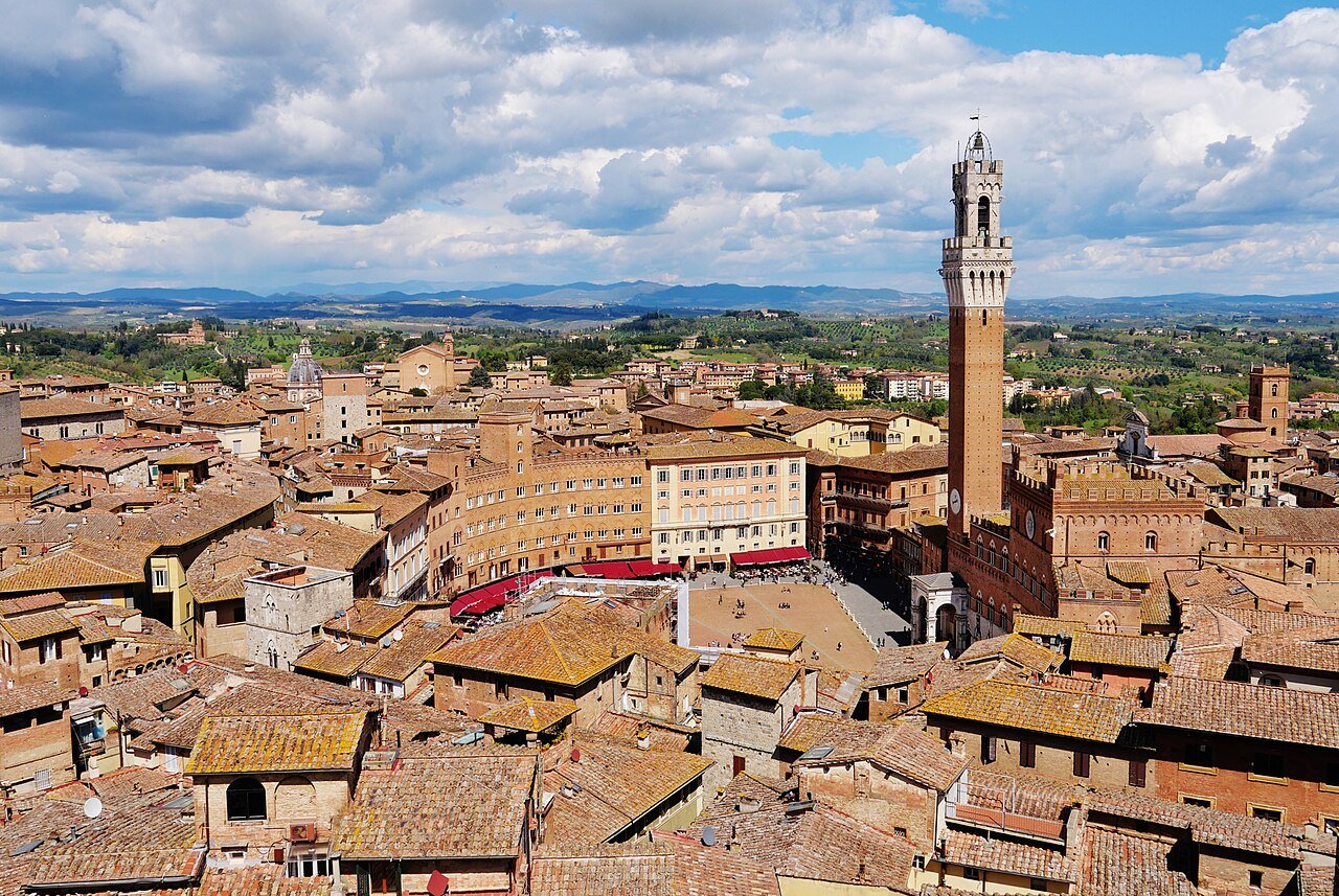 Wo in Siena essen: Pici, Ribollita und die Osterien der Contraden