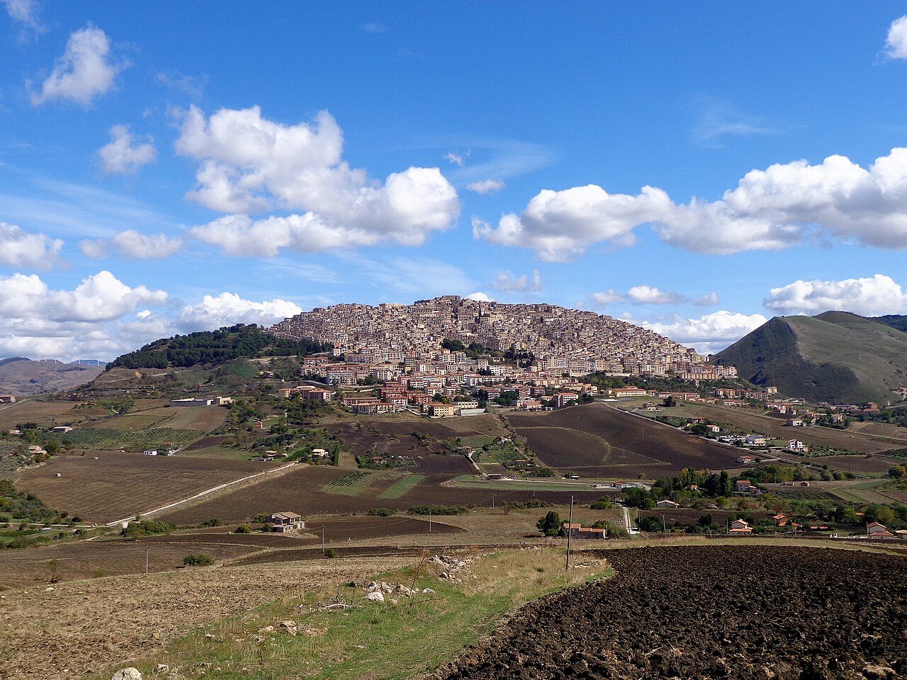 Gangi, il borgo di pietra appeso alle Madonie