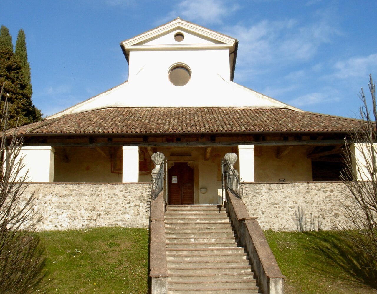 La Pieve di San Pietro di Feletto: mille anni di affreschi tra le colline del Prosecco