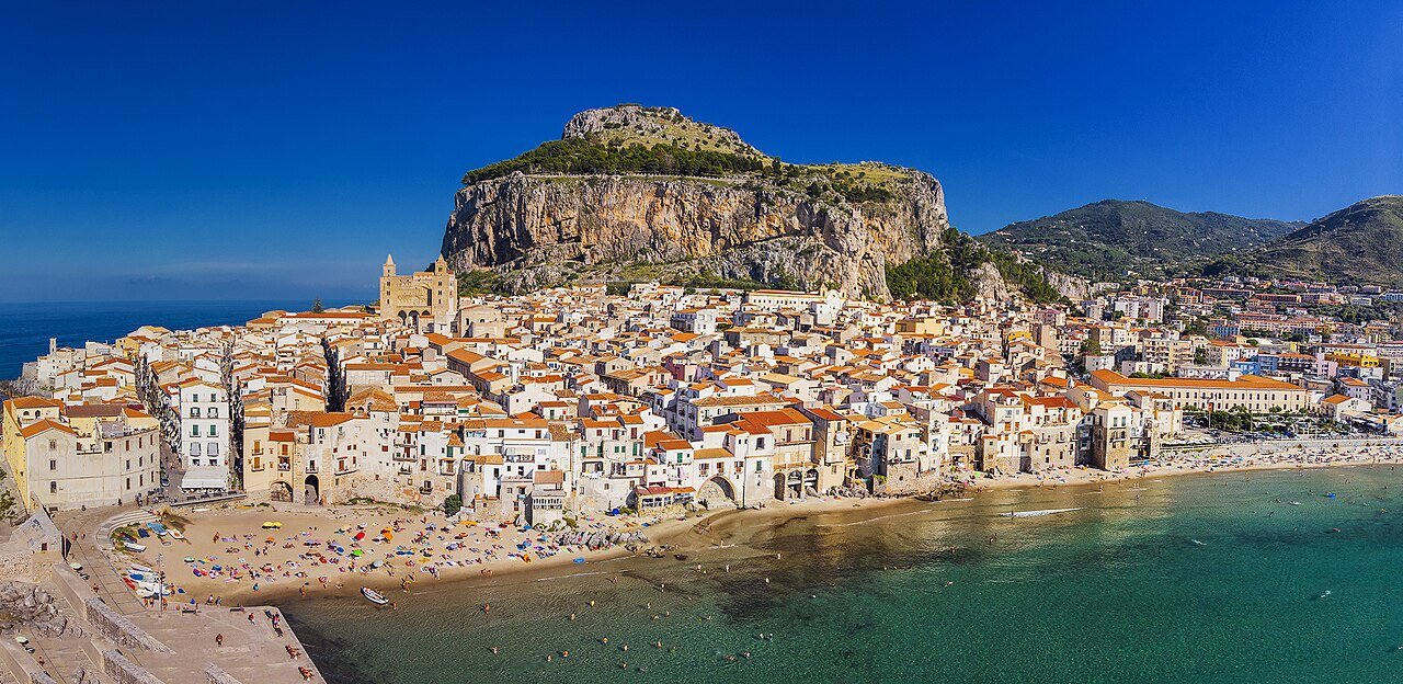 Le mura megalitiche di Cefalù: il silenzioso Tempio di Diana sulla Rocca