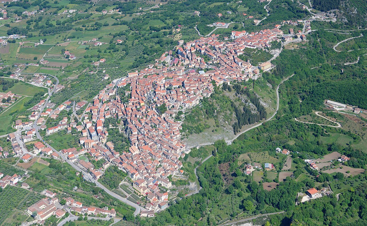 Padula, l'acqua che battezza: il segreto di San Giovanni in Fonte