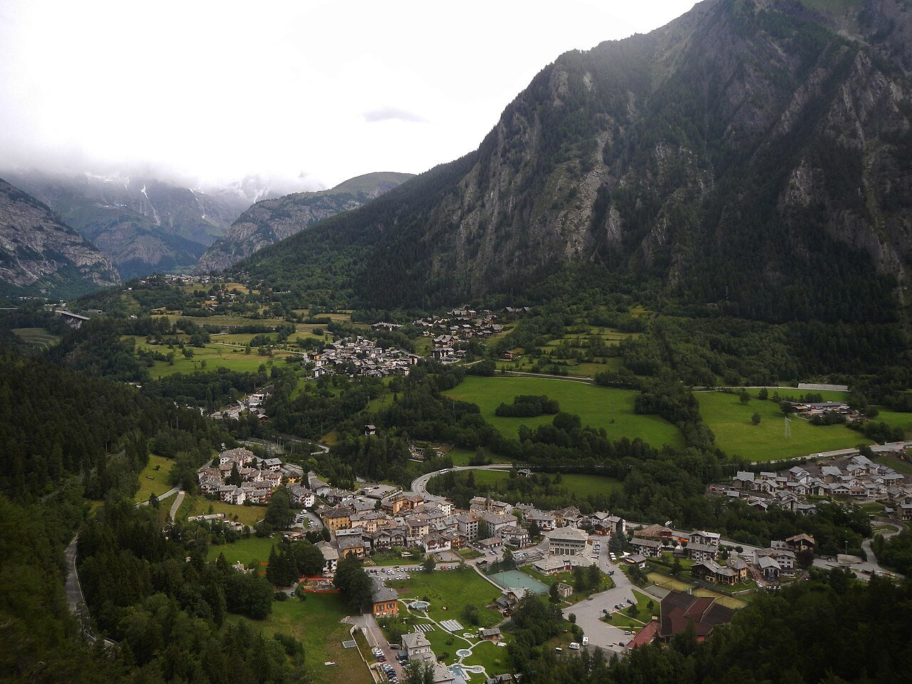 Pré-Saint-Didier: fare il bagno caldo con vista Monte Bianco mentre nevica