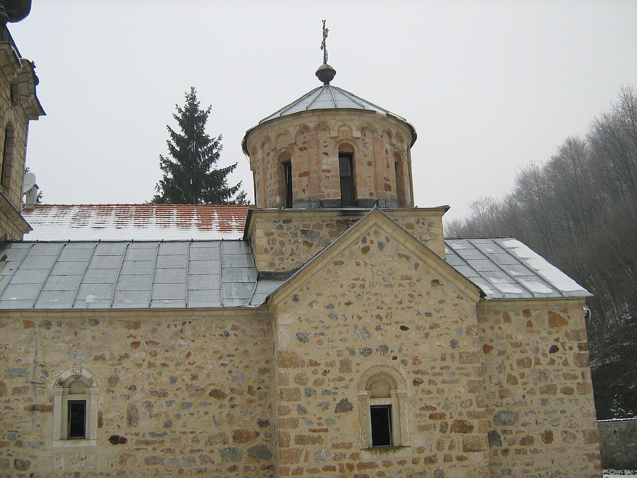 Tronoša and the Drina: monasteries and houses on the water in Mačva (Mačva region (Loznica), Serbia)
