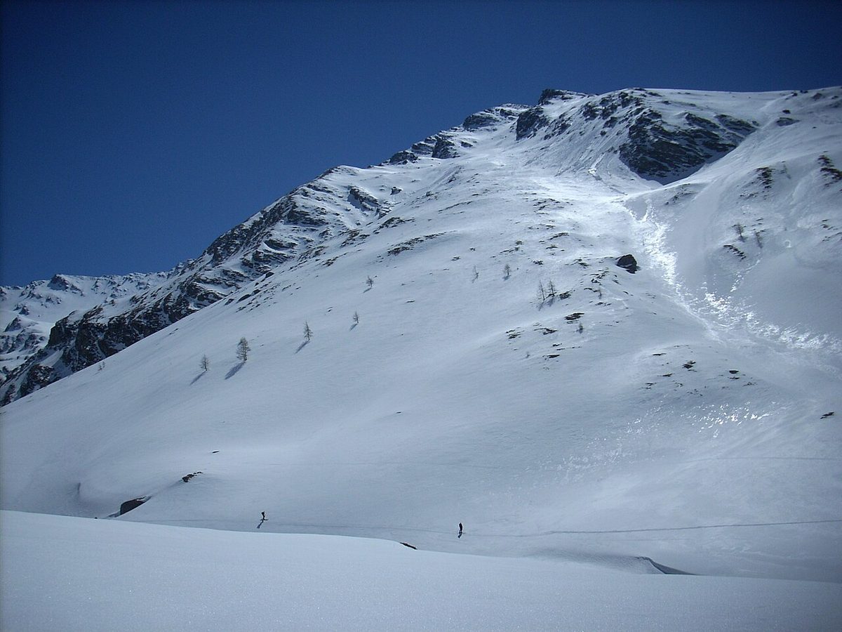 Val Varaita : la dernière vallée occitane avec ses maisons de pierre noire